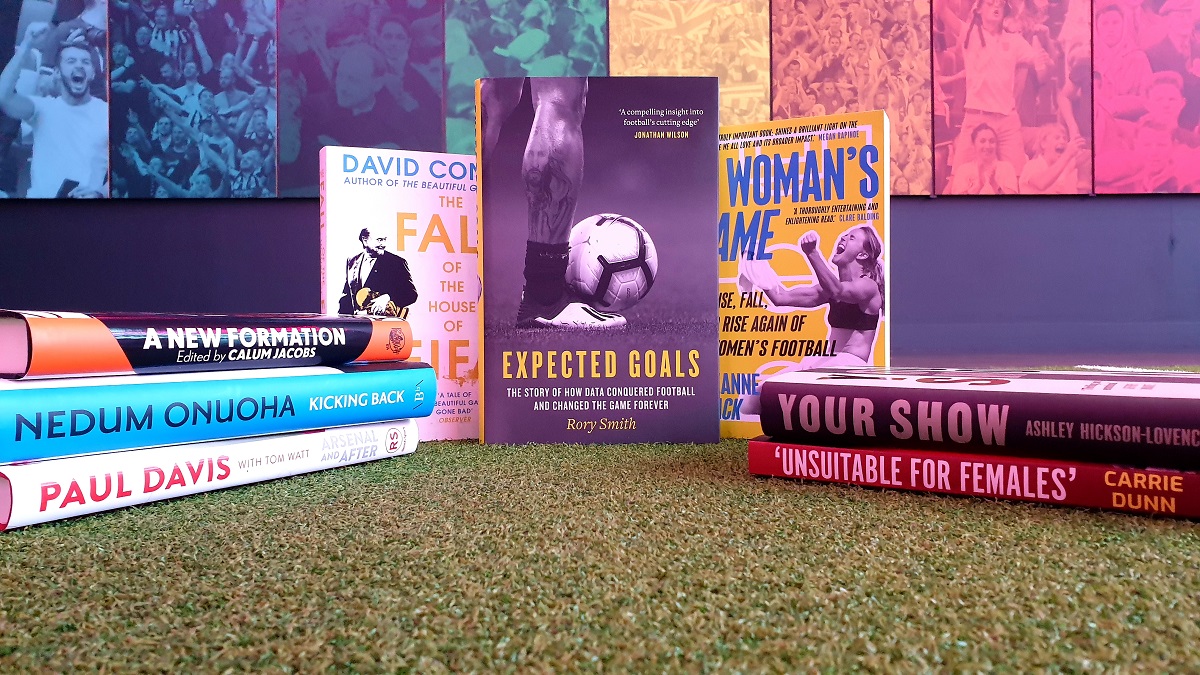 Есть ли книги о женском футболе? Одна есть точно — и она интересная!