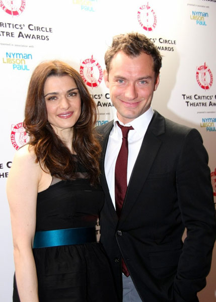 Джуд Лоу (Jude Law) и Рейчел Вайс (Rachel Weisz) удостоились почетной «Премии британских театральных критиков».